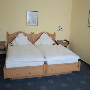 Alpha Hotell